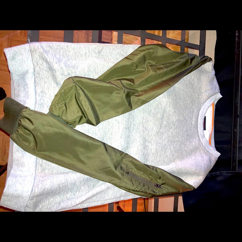 Men’s color block sweater